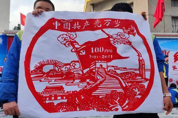 什么胶粘哪个涂料墙最好用？